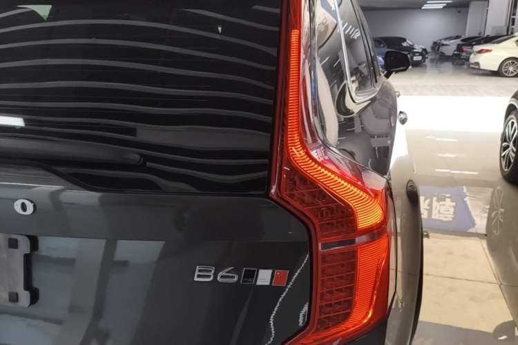 Used Volvo XC90 2022 B6 Zhiyi Luxury Edition 7-Seater Exterior 3