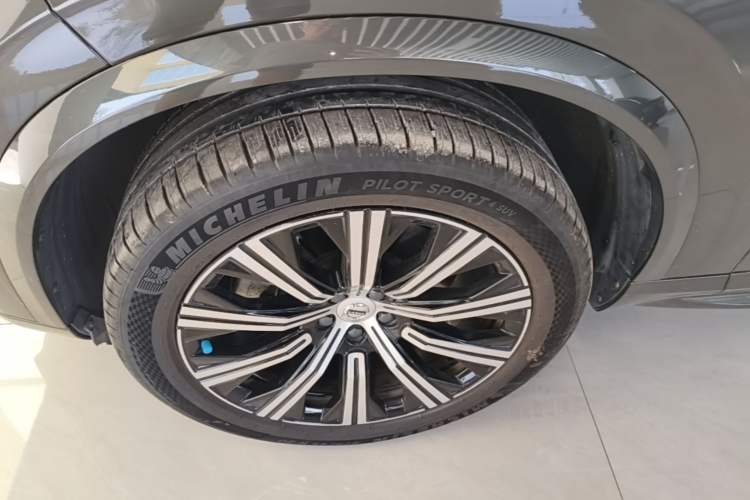 Used Volvo XC90 2022 B6 Zhiyi Luxury Edition 7-Seater Exterior 4