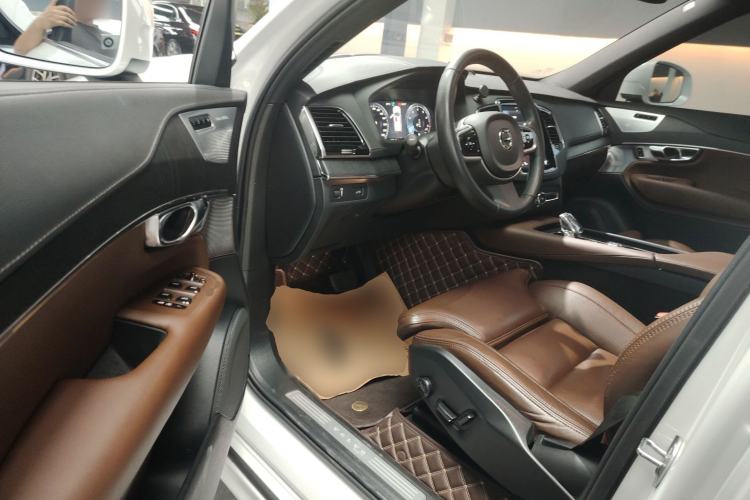 Used Volvo XC90 2022 B6 Zhiya Luxury 7-Seater Driver Seat