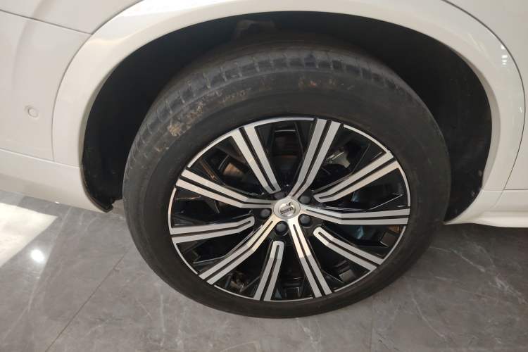 Used Volvo XC90 2022 B6 Zhiya Luxury 7-Seater Exterior 5