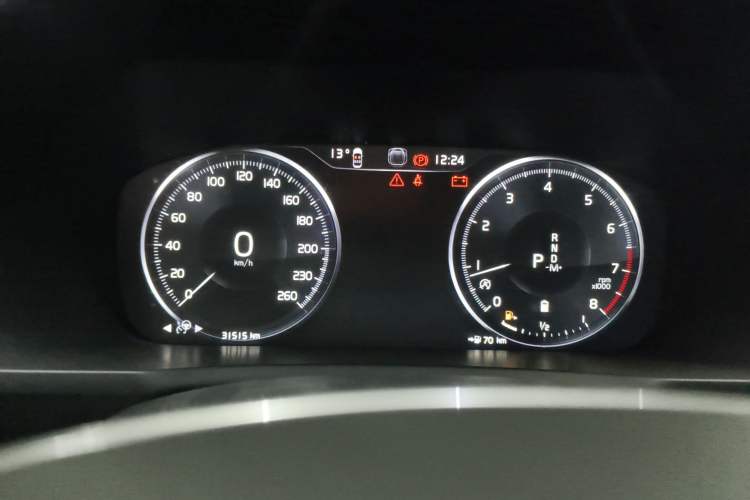 Used Volvo XC90 2022 B5 Smart Drive Luxury Edition 5 Seats Instrument Cluster