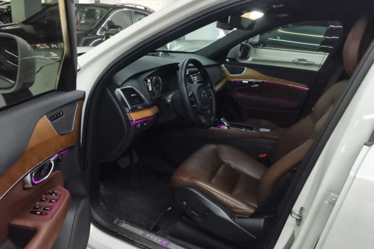 Used Volvo XC90 2022 B5 Smart Drive Luxury Edition 5 Seats Interior 3
