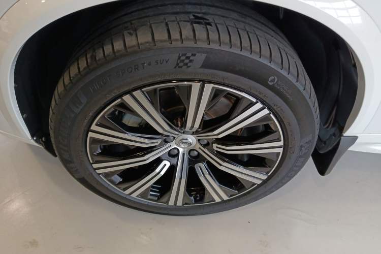 Used Volvo XC90 2022 B6 Zhiyi Luxury Edition 7-Seater Left Front Wheel Hub