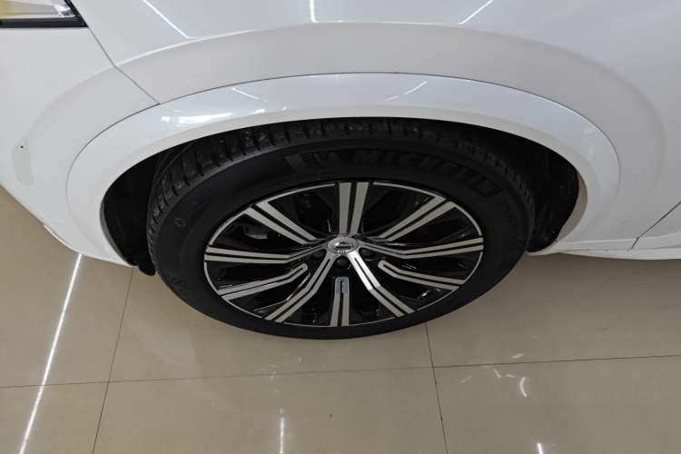 Used Volvo XC90 2022 B6 Zhiya Luxury 7-Seater Left Front Wheel Hub