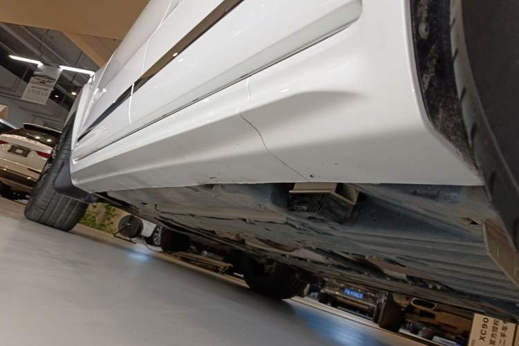 Used Volvo XC90 2022 B6 Zhiyi Luxury Edition 7-Seater Left Side Sill
