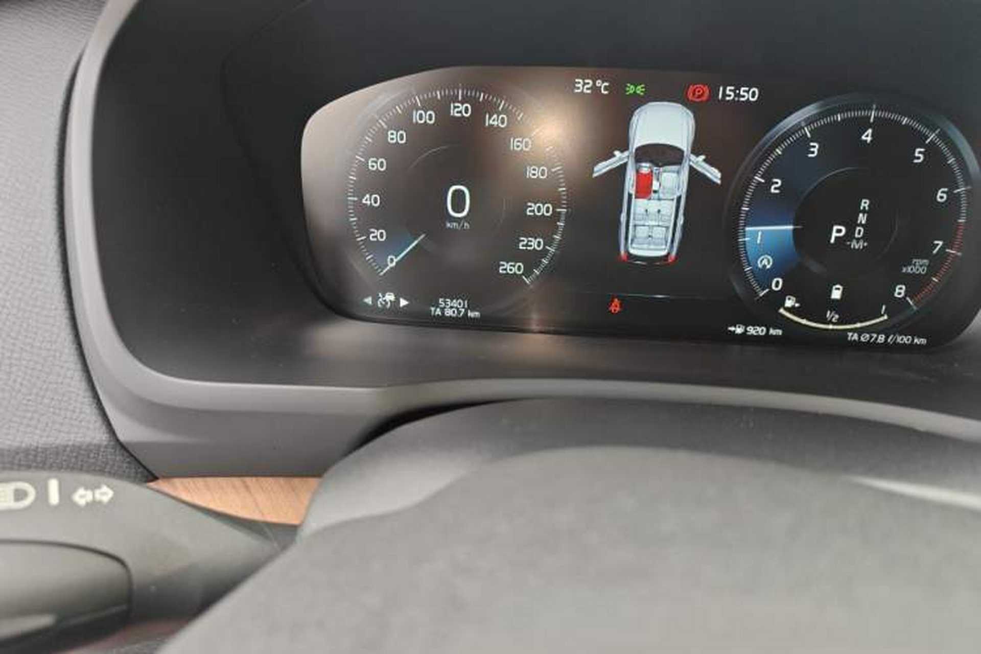 Used Volvo XC90 2022 B6 Zhiyi Luxury Edition 7-Seater Odometer Close Up