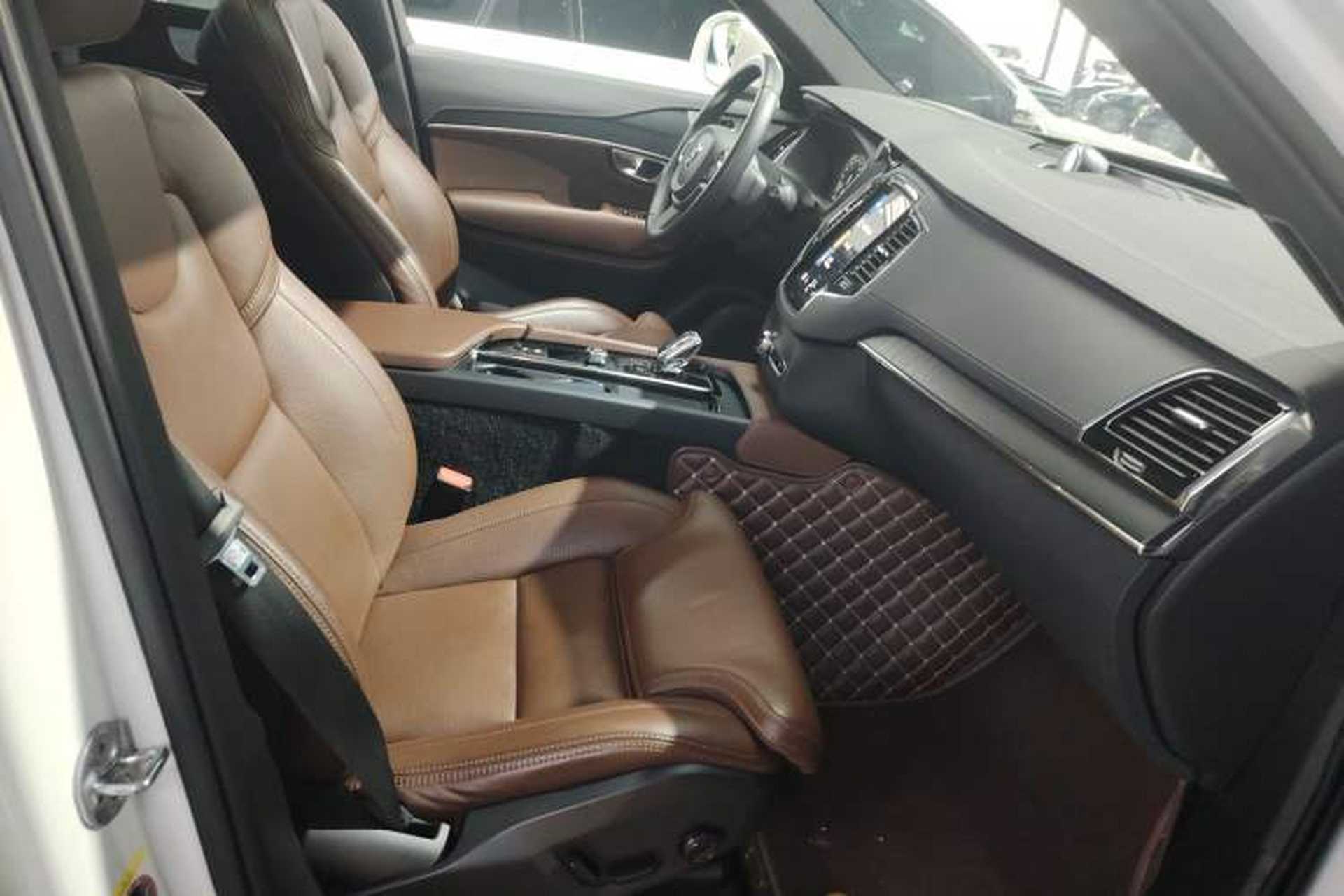 Used Volvo XC90 2022 B6 Zhiya Luxury 7-Seater Right Front Seat