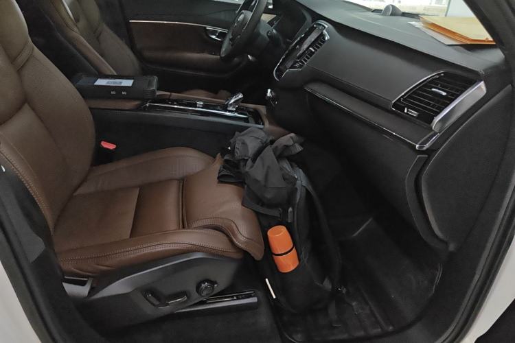 Used Volvo XC90 2022 B6 Zhiya Luxury 7-Seater Right Front Seat