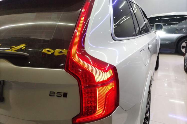 Used Volvo XC90 2022 B5 Smart Drive Luxury Edition 5 Seats Right Rear Taillight