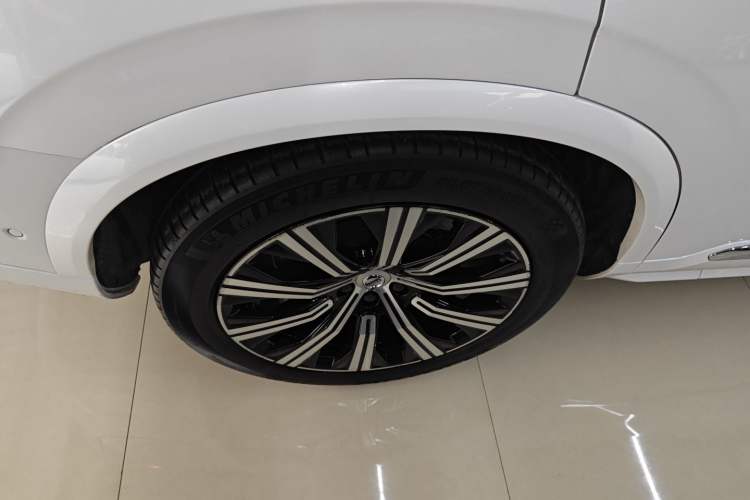 Used Volvo XC90 2022 B6 Zhiya Luxury 7-Seater Right Rear Wheel Hub