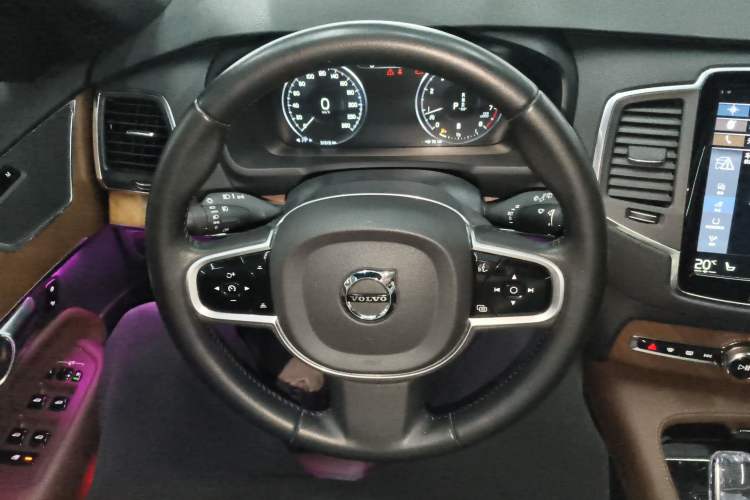 Used Volvo XC90 2022 B5 Smart Drive Luxury Edition 5 Seats Steering Wheel