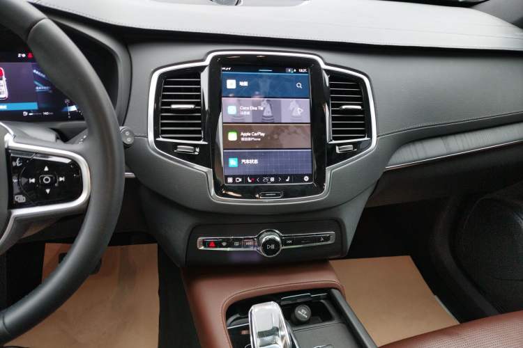 Used Volvo XC90 2023 B6 Zhiya Luxury 7-Seater Audio And AC Panel
