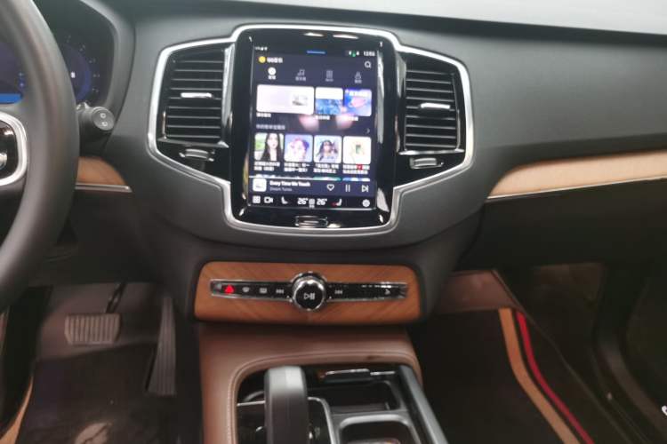 Used Volvo XC90 2023 B6 Zhiyi Luxury Edition 7-Seater Audio And AC Panel