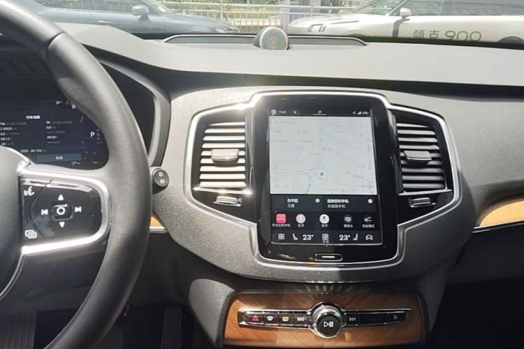 Used Volvo XC90 2023 B6 Zhiyi Luxury Edition 7-Seater Audio And AC Panel