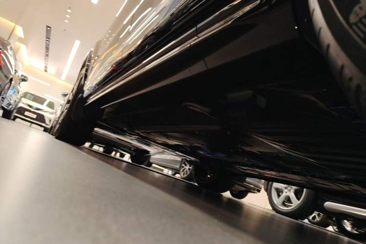 Used Volvo XC90 2023 B6 Zhiyi Luxury Edition 7-Seater Chassis Rear Left