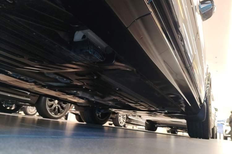 Used Volvo XC90 2023 B6 Zhiyi Luxury Edition 7-Seater Chassis Rear Right