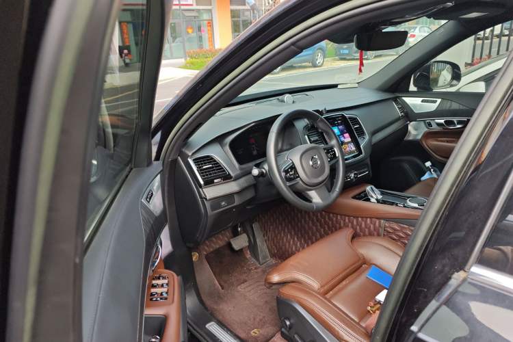 Used Volvo XC90 2023 B6 Zhiya Luxury 7-Seater Driver Seat