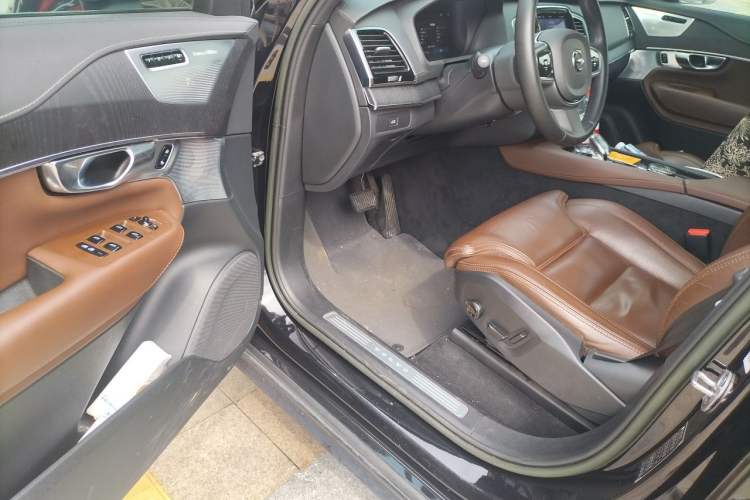 Used Volvo XC90 2023 B6 Zhiya Luxury 7-Seater Driver Seat