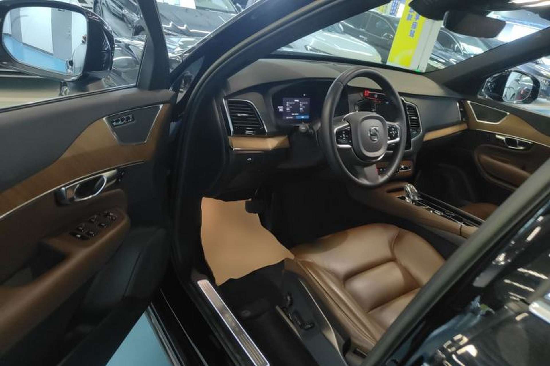 Used Volvo XC90 2023 B6 Zhiyi Luxury Edition 7-Seater Driver Seat