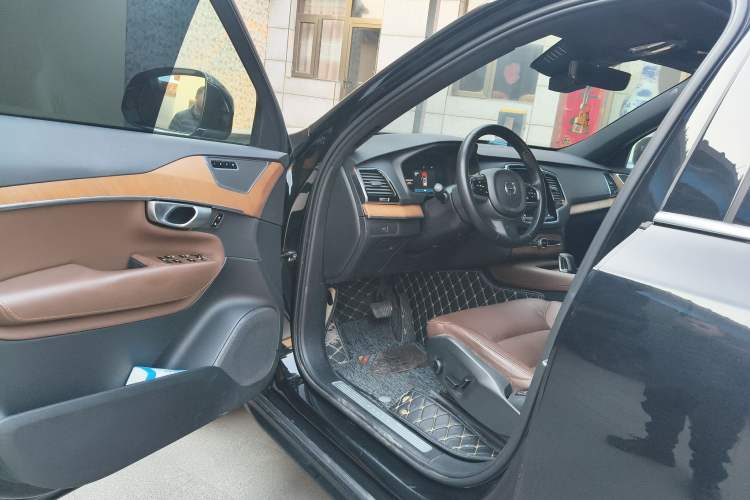Used Volvo XC90 2023 B6 Zhiyi Luxury Edition 7-Seater Driver Seat