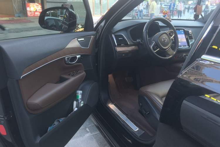 Used Volvo XC90 2023 B6 Zhiyi Luxury Edition 7-Seater Driver Seat