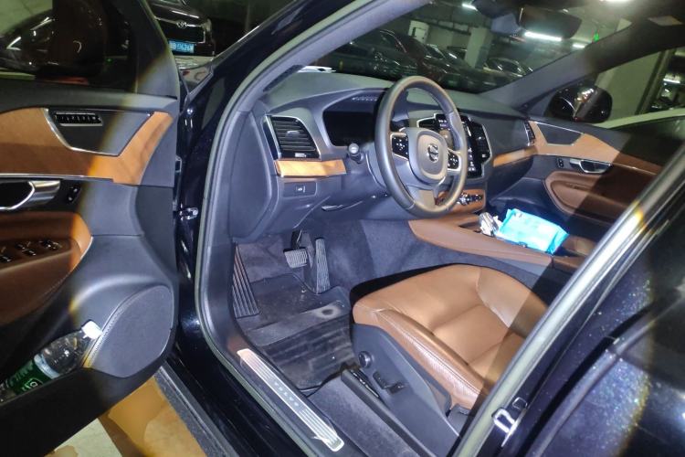 Used Volvo XC90 2023 B6 Zhiyi Luxury Edition 7-Seater Driver Seat