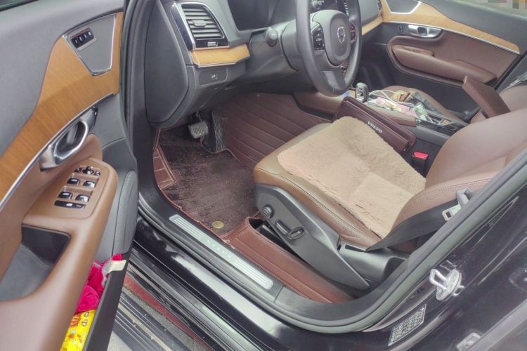 Used Volvo XC90 2023 B6 Zhiyi Luxury Edition 7-Seater Driver Seat