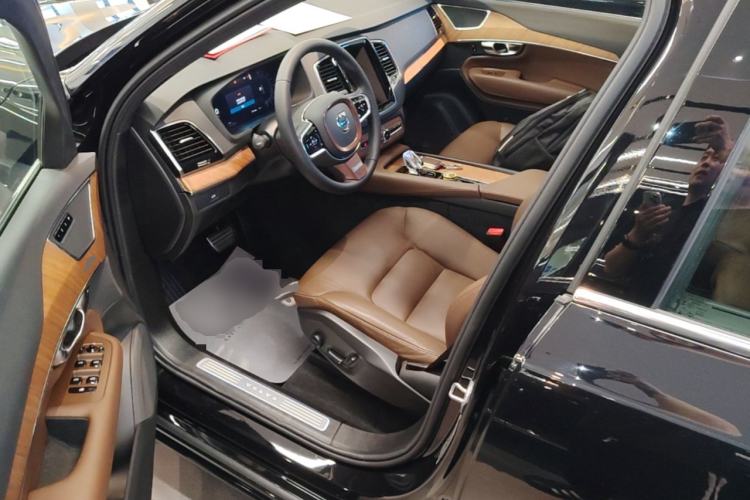 Used Volvo XC90 2023 B6 Zhiyi Luxury Edition 7-Seater Driver Seat