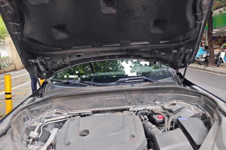Used Volvo XC90 2023 B6 Zhiyi Luxury Edition 7-Seater Engine Bay