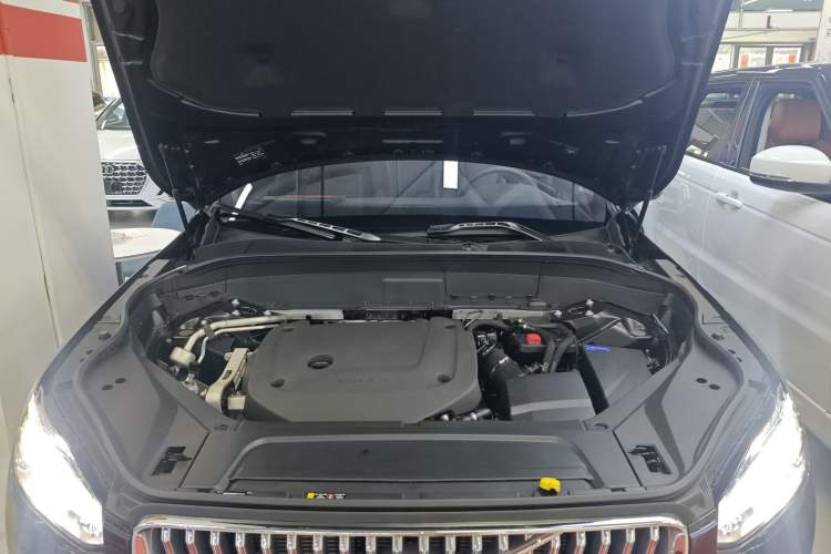 Used Volvo XC90 2023 B6 Zhiyi Luxury Edition 7-Seater Engine Bay