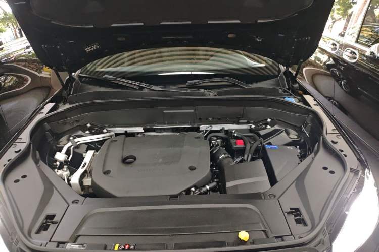 Used Volvo XC90 2023 B6 Zhiyi Luxury Edition 7-Seater Engine Bay