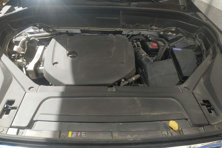 Used Volvo XC90 2023 B6 Zhiya Luxury 7-Seater Engine Bay