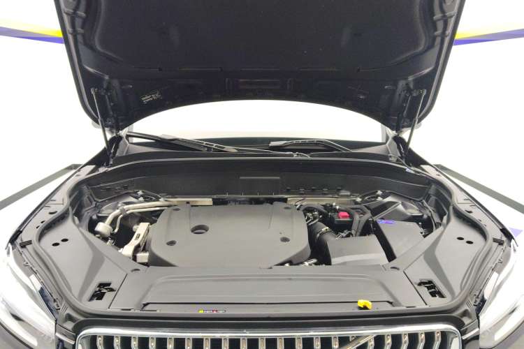 Used Volvo XC90 2023 B6 Zhiyi Luxury Edition 7-Seater Engine Bay