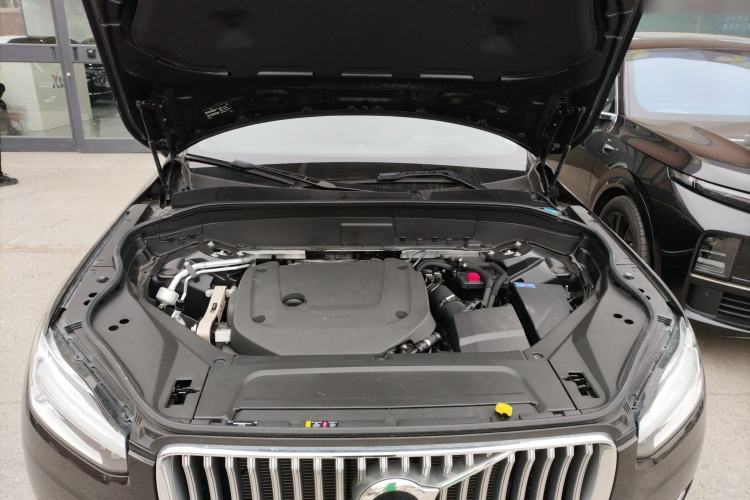 Used Volvo XC90 2023 B6 Zhiya Luxury 7-Seater Engine Bay