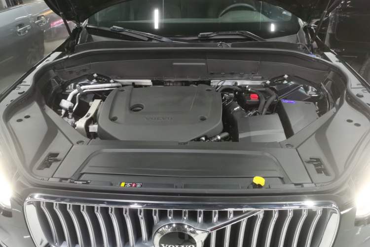 Used Volvo XC90 2023 B6 Zhiyi Luxury Edition 7-Seater Engine Bay