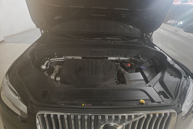 Used Volvo XC90 2023 B5 SmartDrive Luxury Edition 5 Seats Engine Bay
