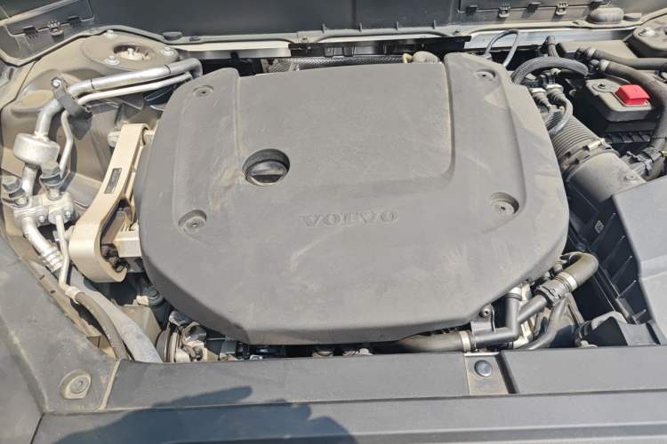 Used Volvo XC90 2023 B6 Zhiya Luxury 7-Seater Engine Bay