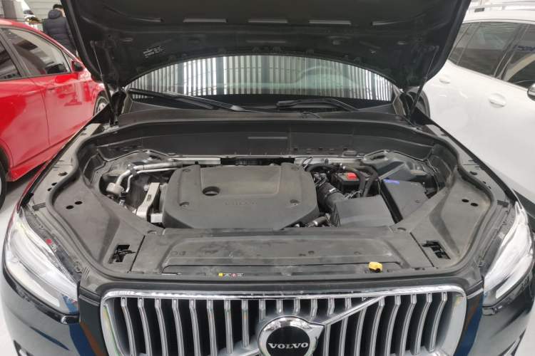 Used Volvo XC90 2023 B6 Zhiyi Luxury Edition 7-Seater Engine Bay