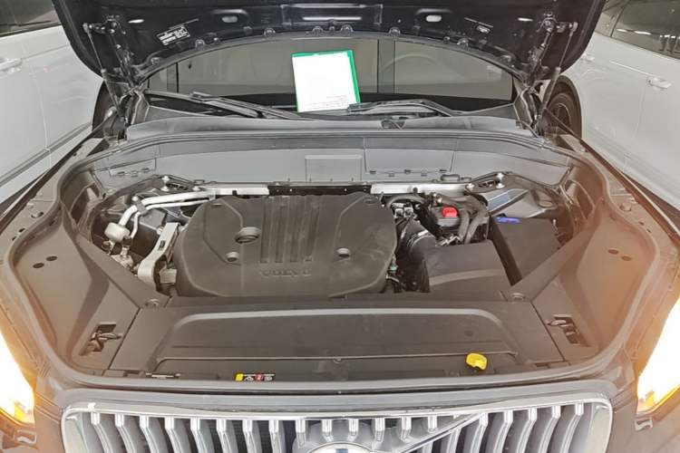 Used Volvo XC90 2023 B5 SmartDrive Luxury Edition 5 Seats Engine Bay