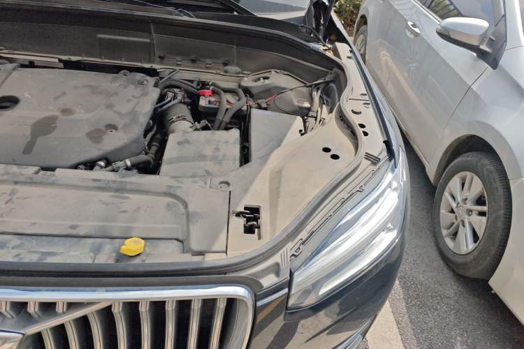 Used Volvo XC90 2023 B6 Zhiya Luxury 7-Seater Engine Bay Left