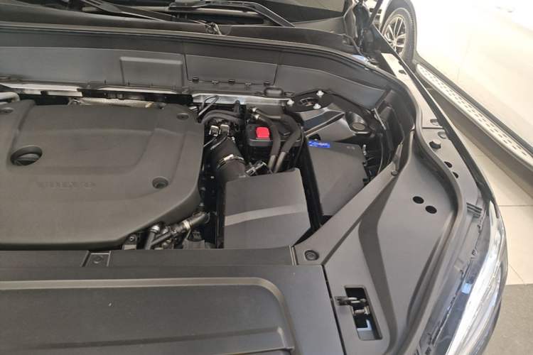 Used Volvo XC90 2023 B6 Zhiyi Luxury Edition 7-Seater Engine Bay Left