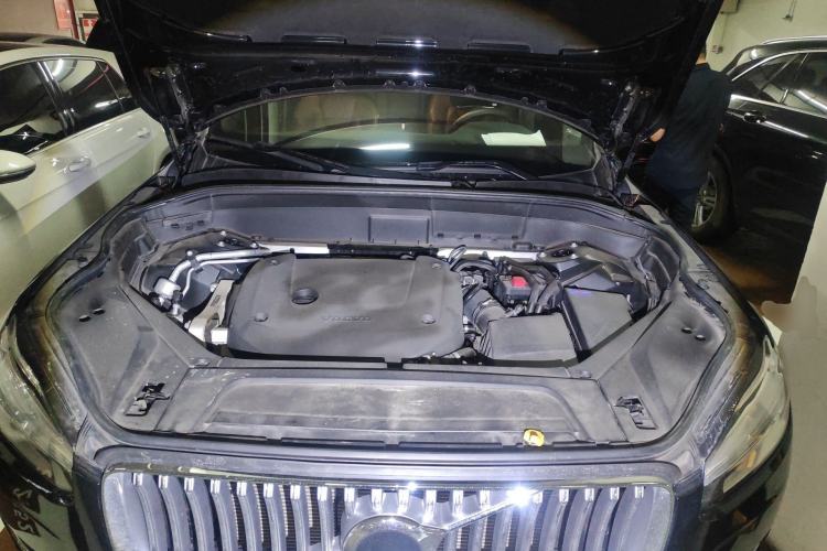 Used Volvo XC90 2023 B6 Zhiyi Luxury Edition 7-Seater Engine Bay