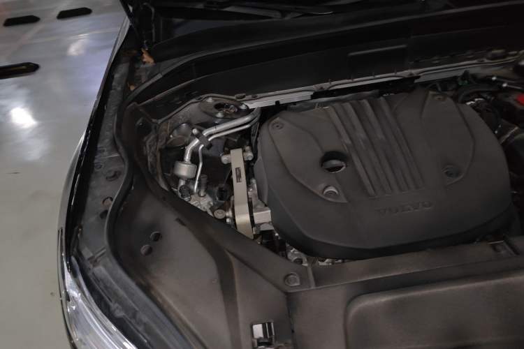 Used Volvo XC90 2023 B5 SmartDrive Luxury Edition 5 Seats Engine Bay Right