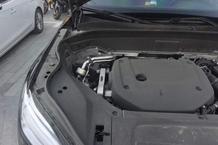 Used Volvo XC90 2023 B6 Zhiyi Luxury Edition 7-Seater Engine Bay Right