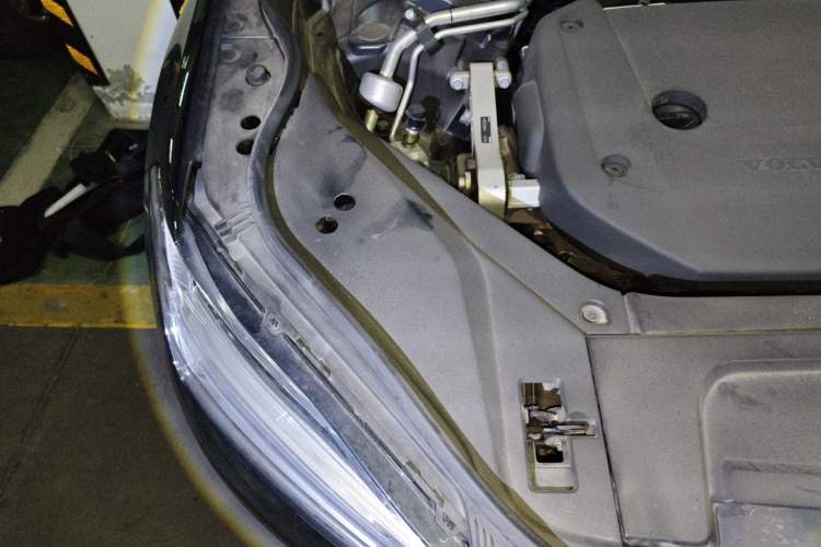 Used Volvo XC90 2023 B6 Zhiyi Luxury Edition 7-Seater Engine Bay Right