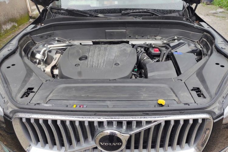 Used Volvo XC90 2023 B5 SmartDrive Luxury Edition 5 Seats Engine Bay