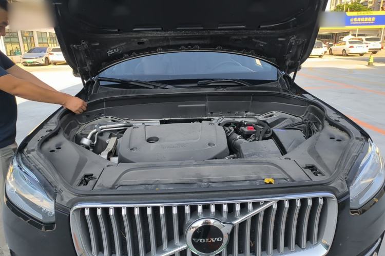 Used Volvo XC90 2023 B6 Zhiyi Luxury Edition 7-Seater Engine Bay
