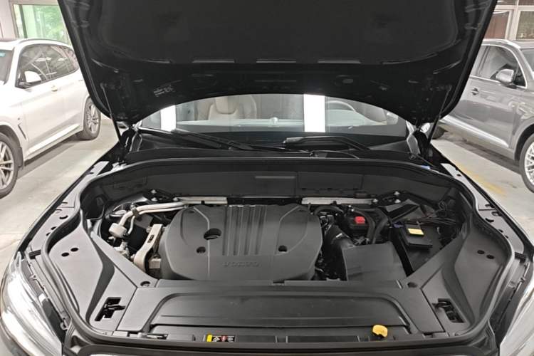 Used Volvo XC90 2023 B5 SmartDrive Luxury Edition 7 Seats Engine Bay