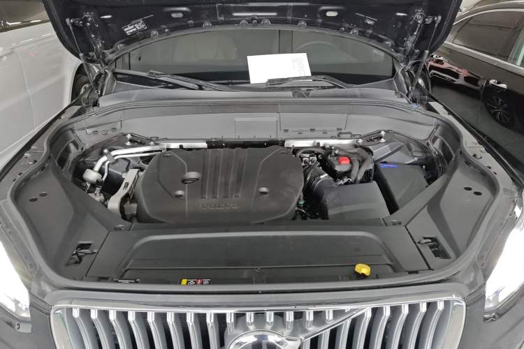Used Volvo XC90 2023 B5 SmartDrive Luxury Edition 5 Seats Engine Bay