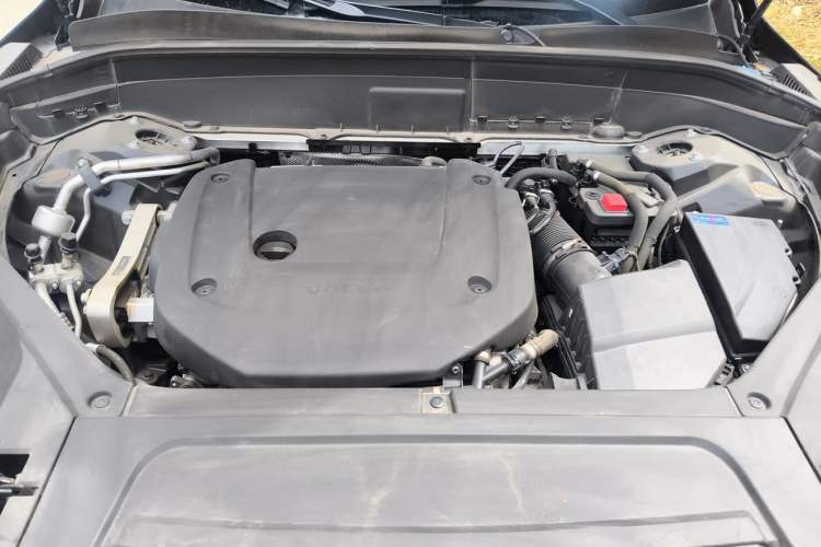 Used Volvo XC90 2023 B6 Zhiyi Luxury Edition 7-Seater Engine Bay